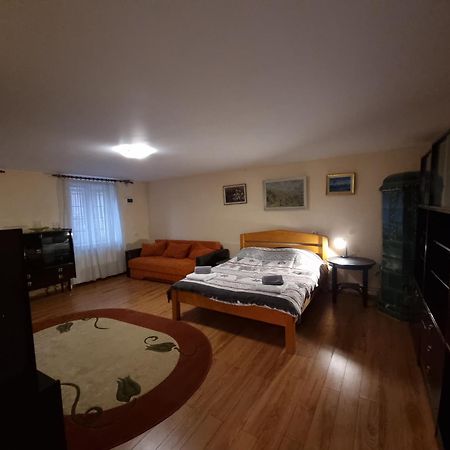 R Castle - 2 Room Apartment Brașov Exterior foto
